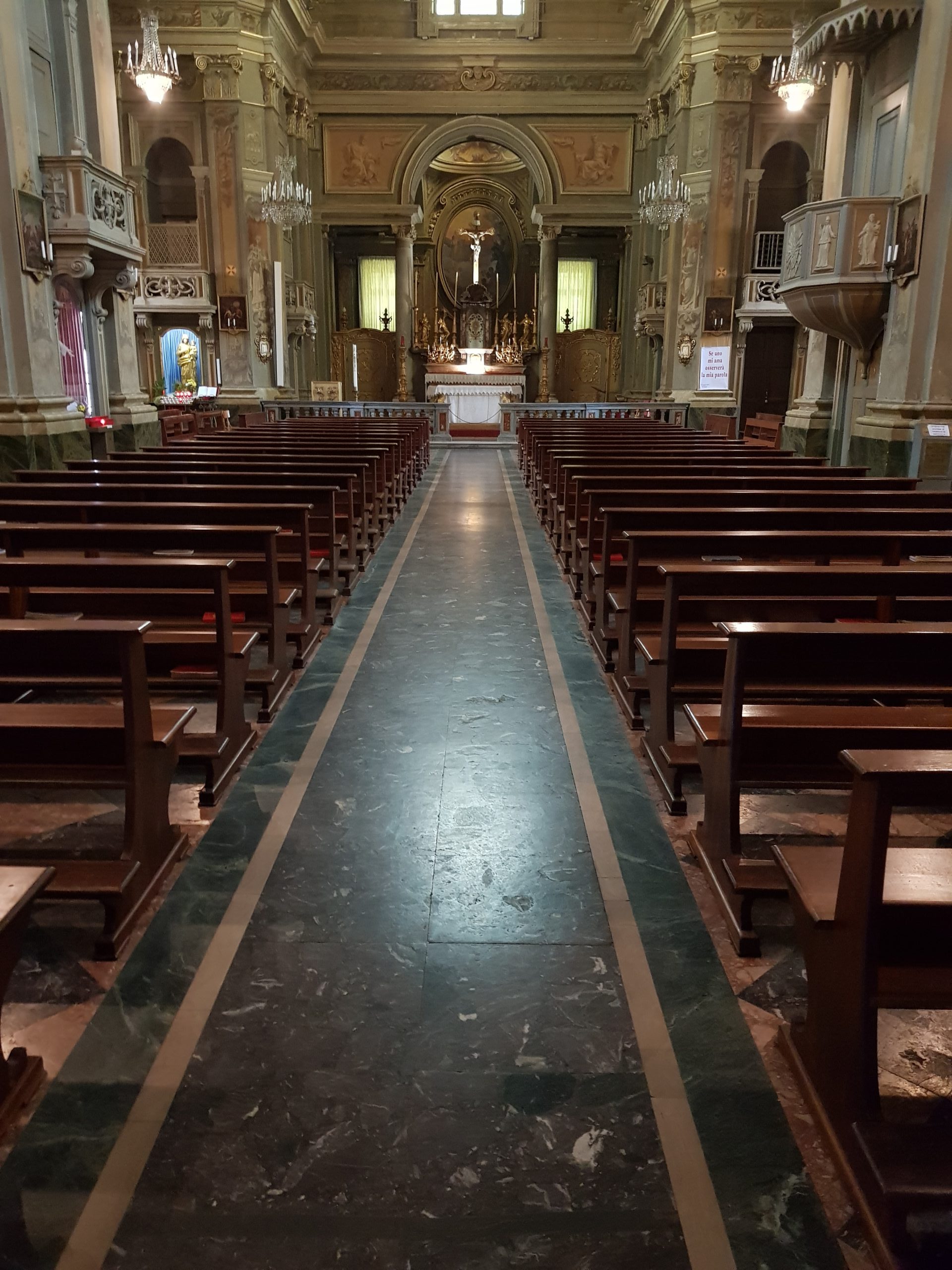 Riscaldamento chiese vincolate con pedane termiche invisibili.