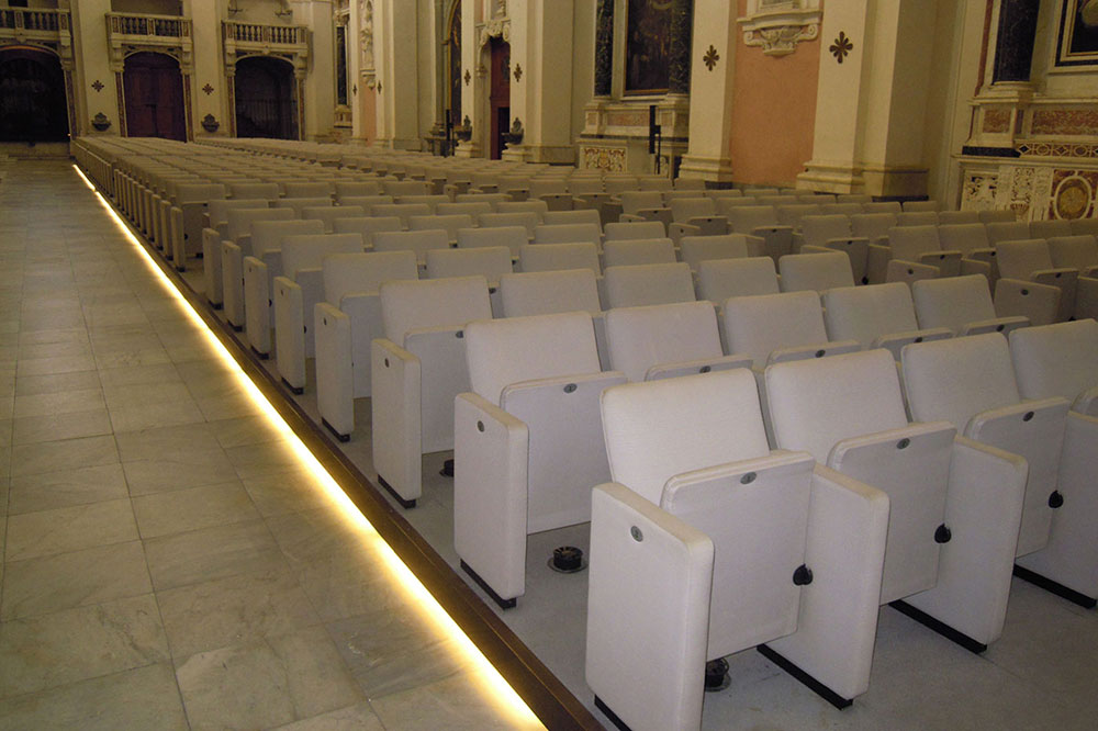 Evento culturale riscaldato con pedane SYRMA