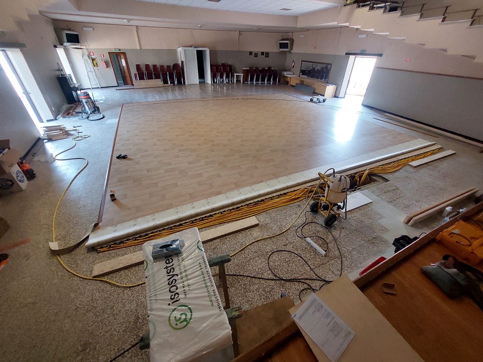 Teatro riscaldato con pedane SYRMA